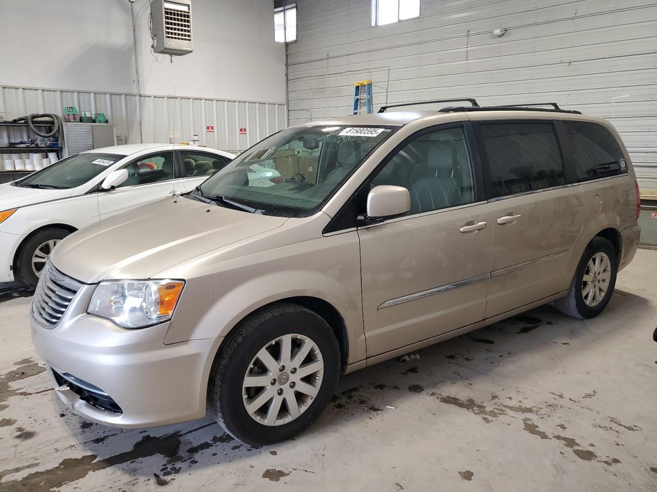 CHRYSLER TOWN & COUNTRY TOURING