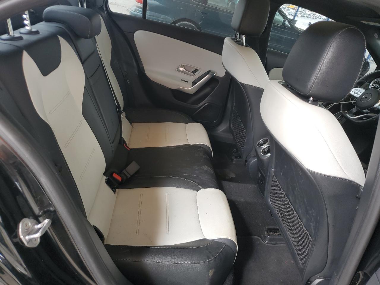 MERCEDES-BENZ A-CLASS 220