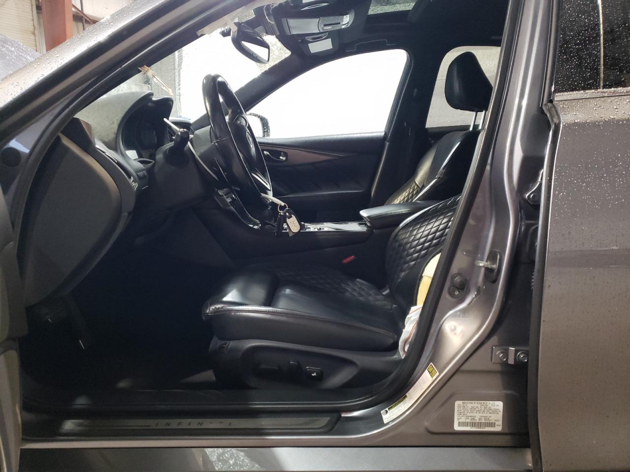 INFINITI Q50 RED SPORT 400