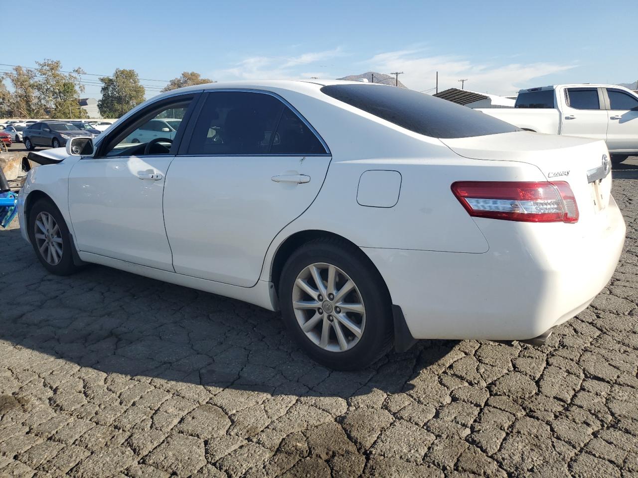 TOYOTA CAMRY SE