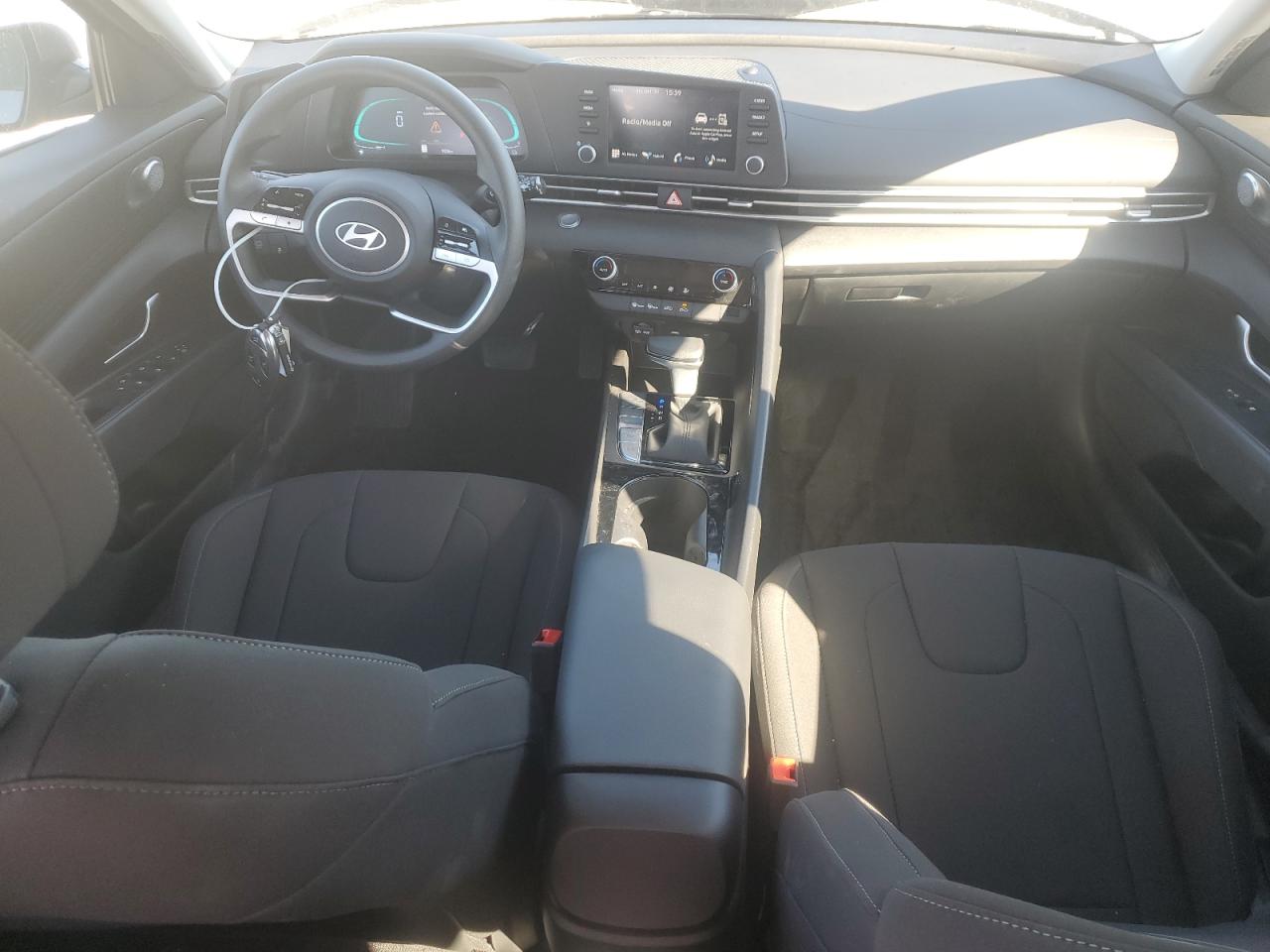 HYUNDAI ELANTRA BLUE