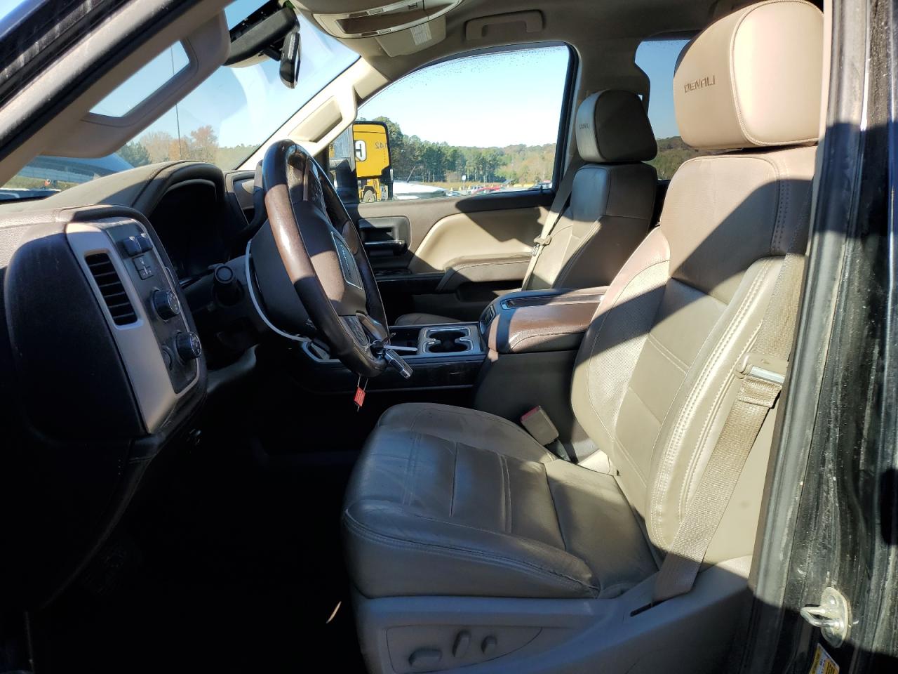 GMC SIERRA K2500 DENALI