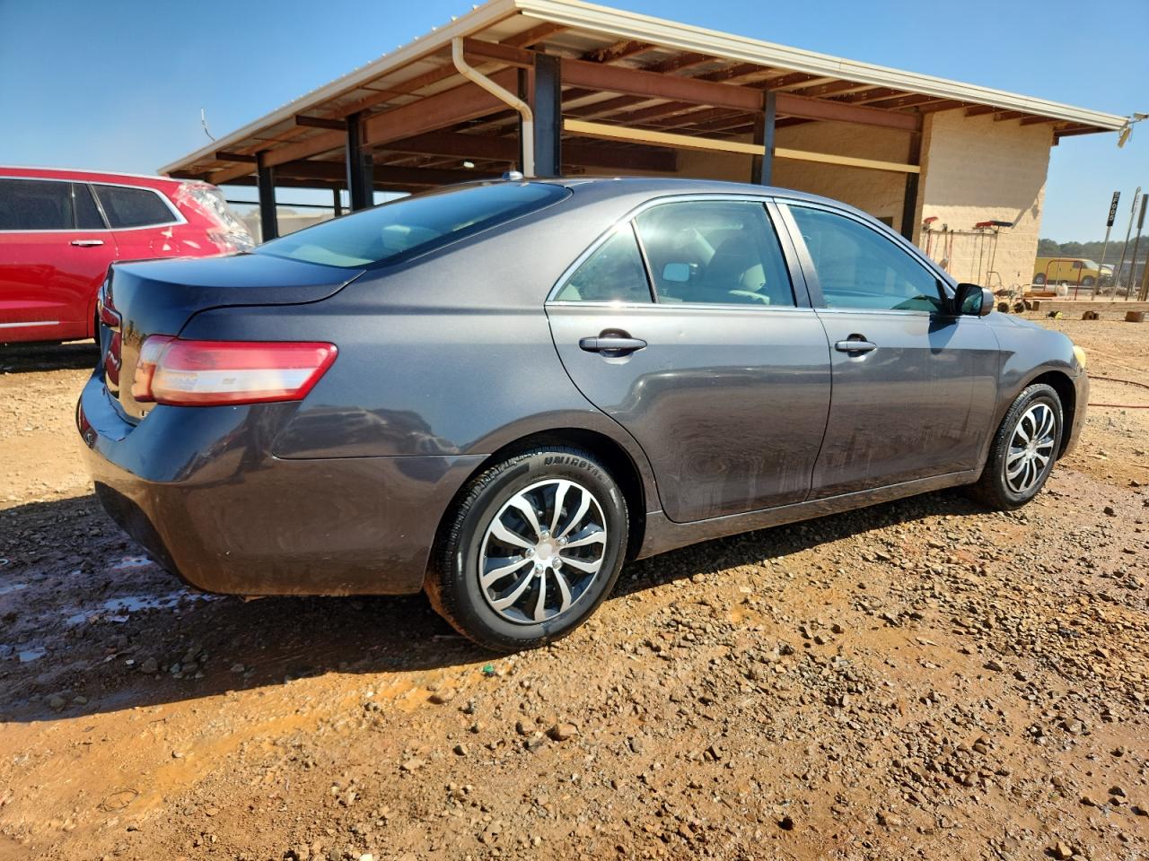 TOYOTA CAMRY BASE