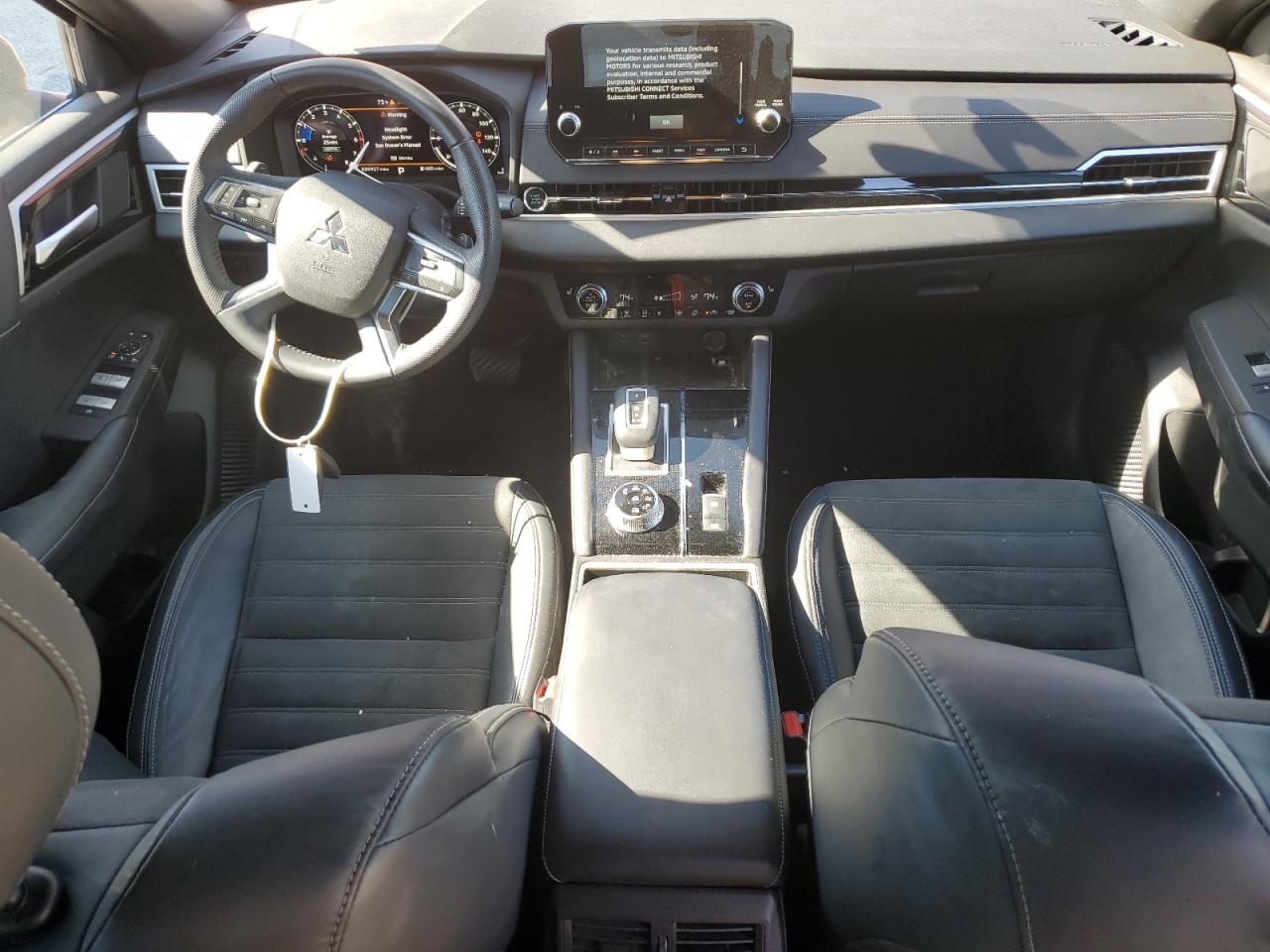 MITSUBISHI OUTLANDER SE