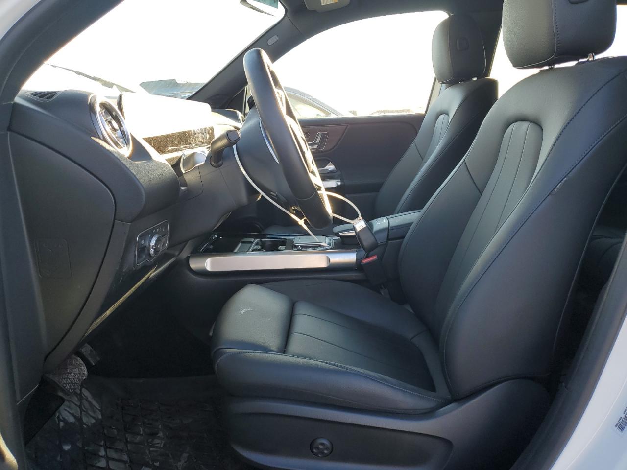 MERCEDES-BENZ EQB 250+