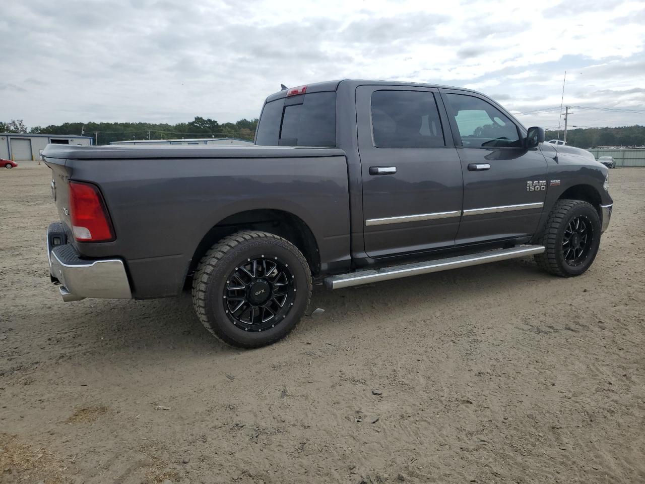 RAM 1500 SLT