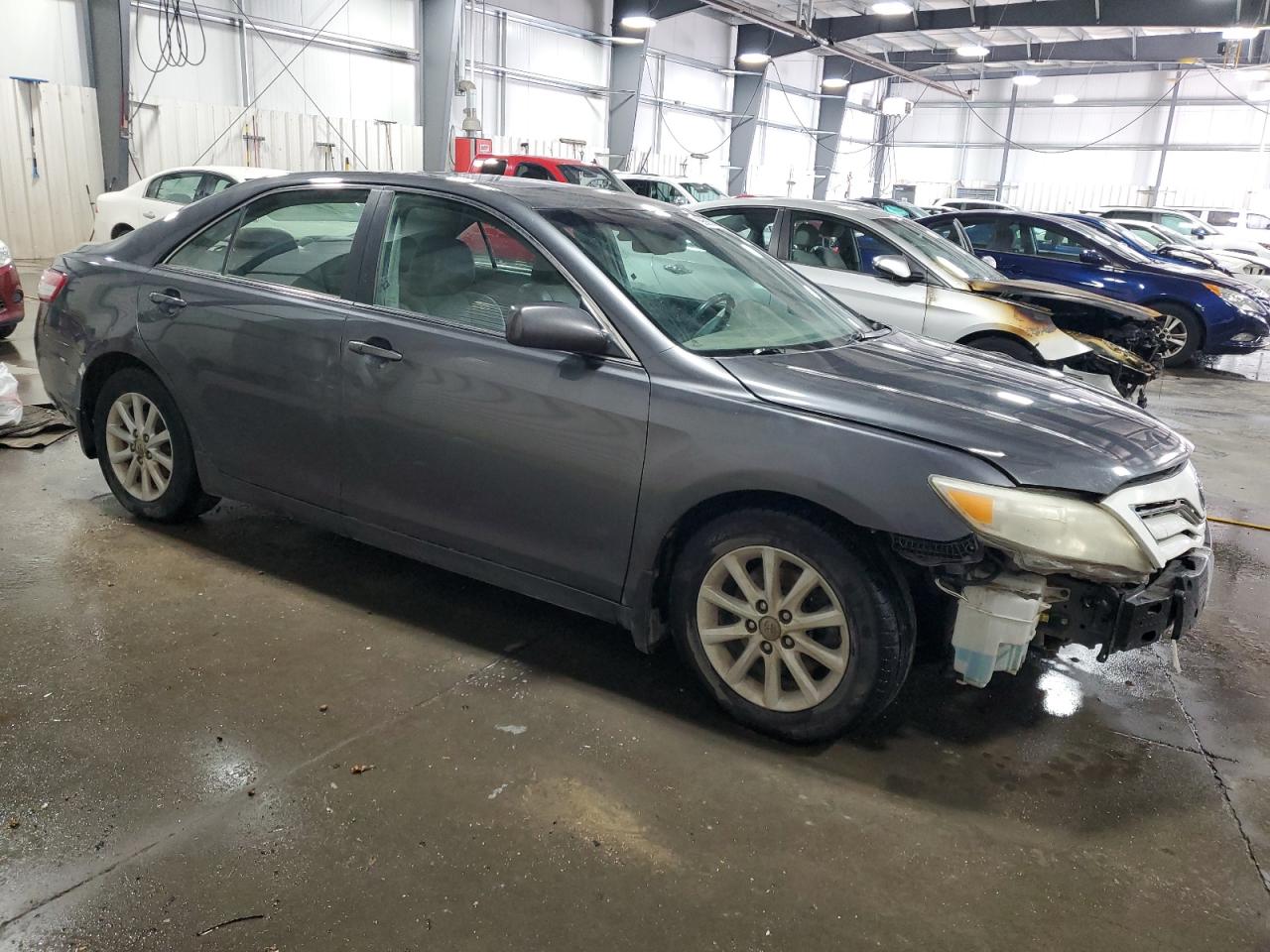 TOYOTA CAMRY BASE
