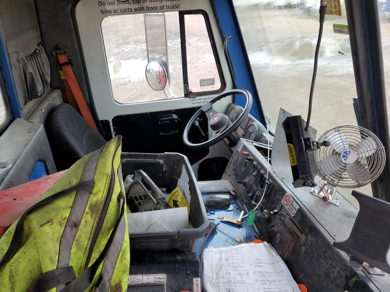 Lot #3273765356 2014 MACK 600 LEU600