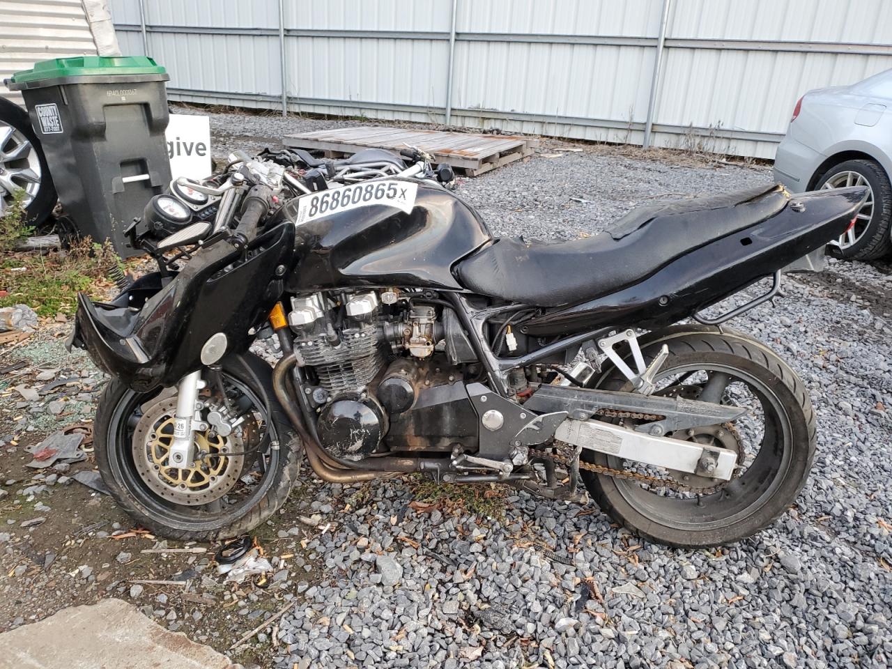 Lot #3284643338 2002 KAWASAKI ZR750 G