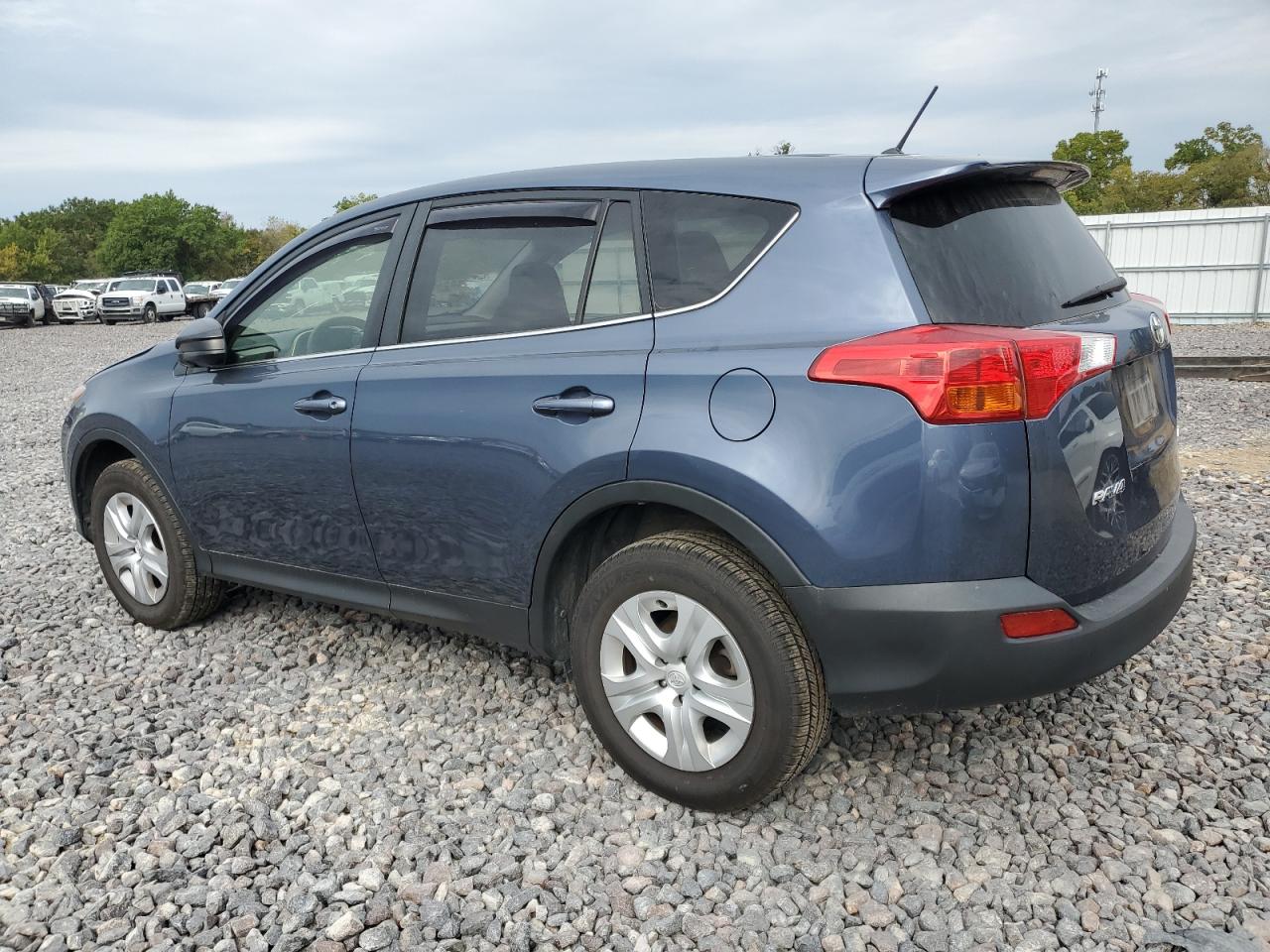 TOYOTA RAV4 LE