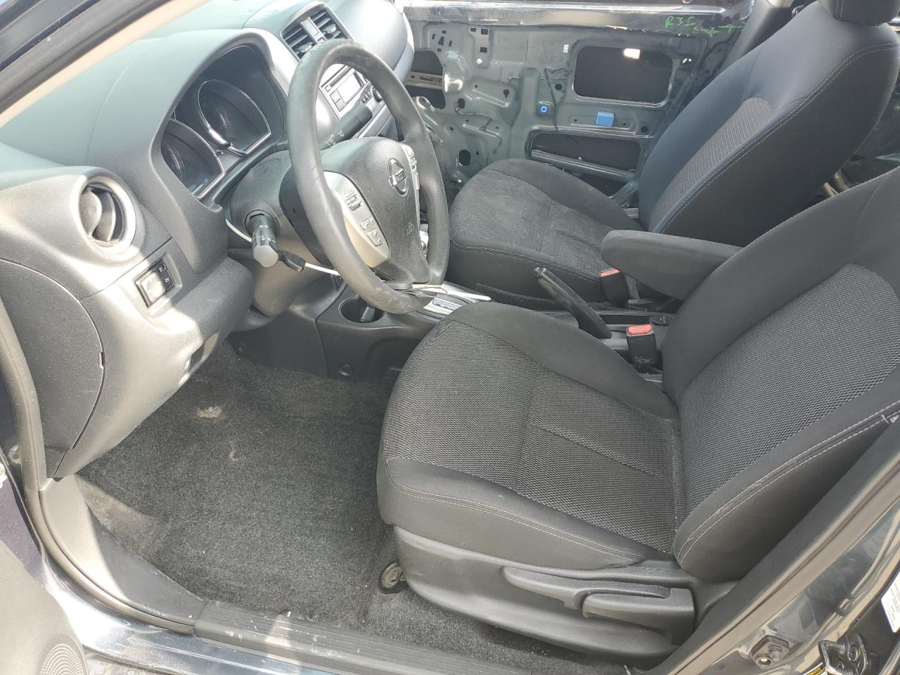 NISSAN VERSA S