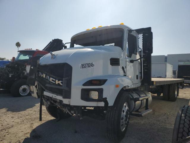 Global Auto Auctions: 2022 MACK MD