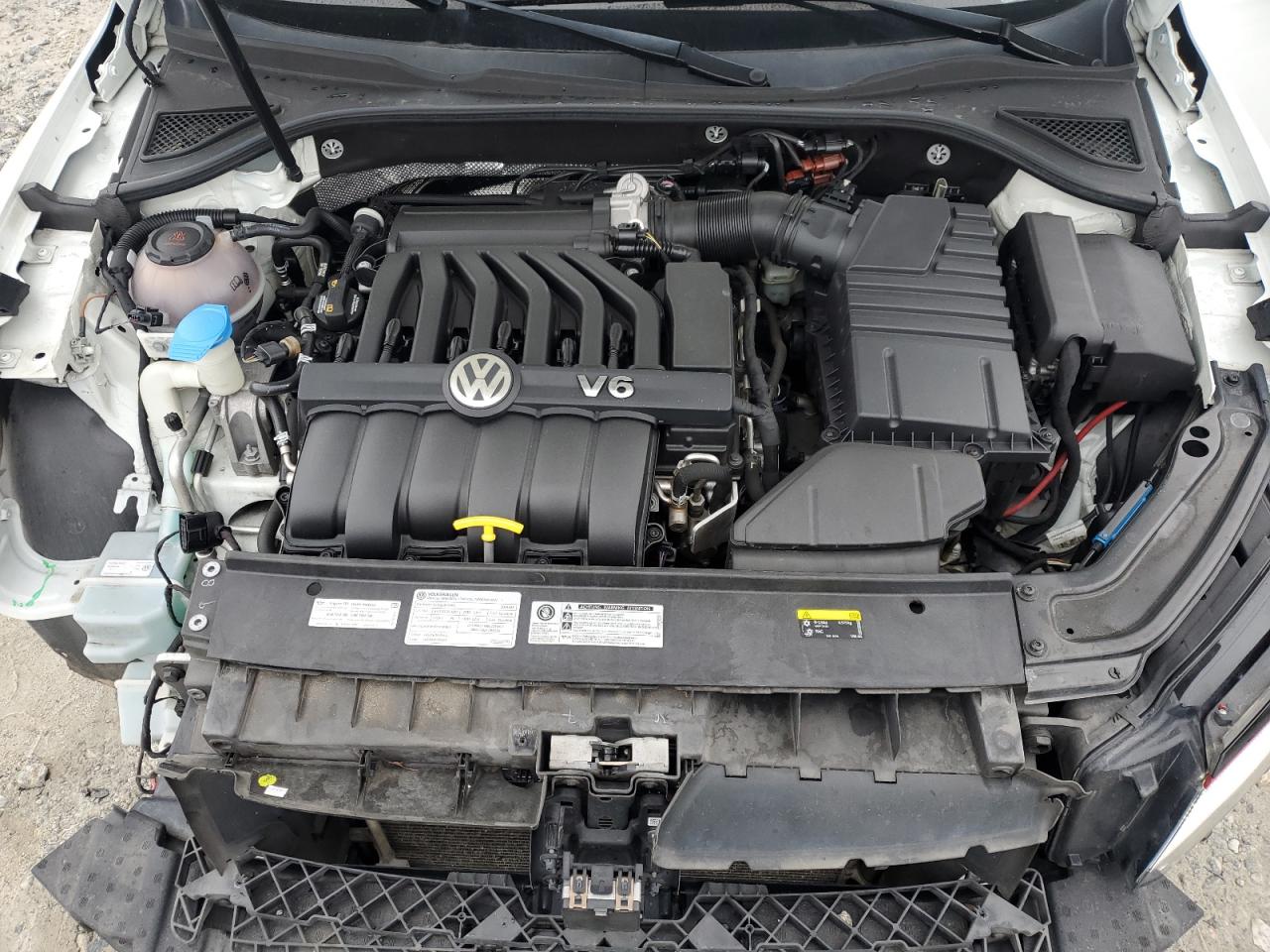 VOLKSWAGEN PASSAT GT