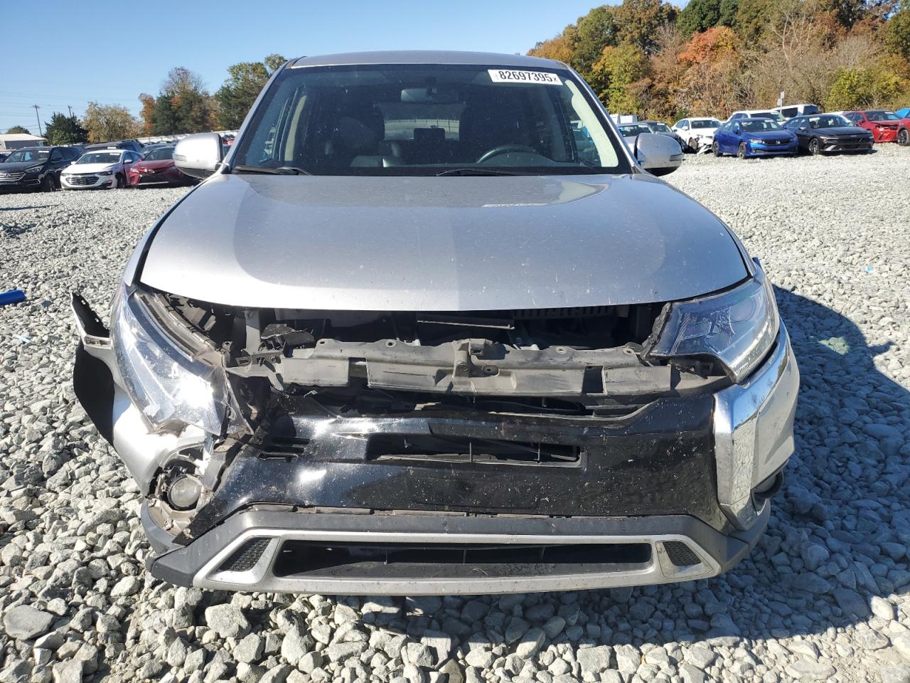 MITSUBISHI OUTLANDER SE