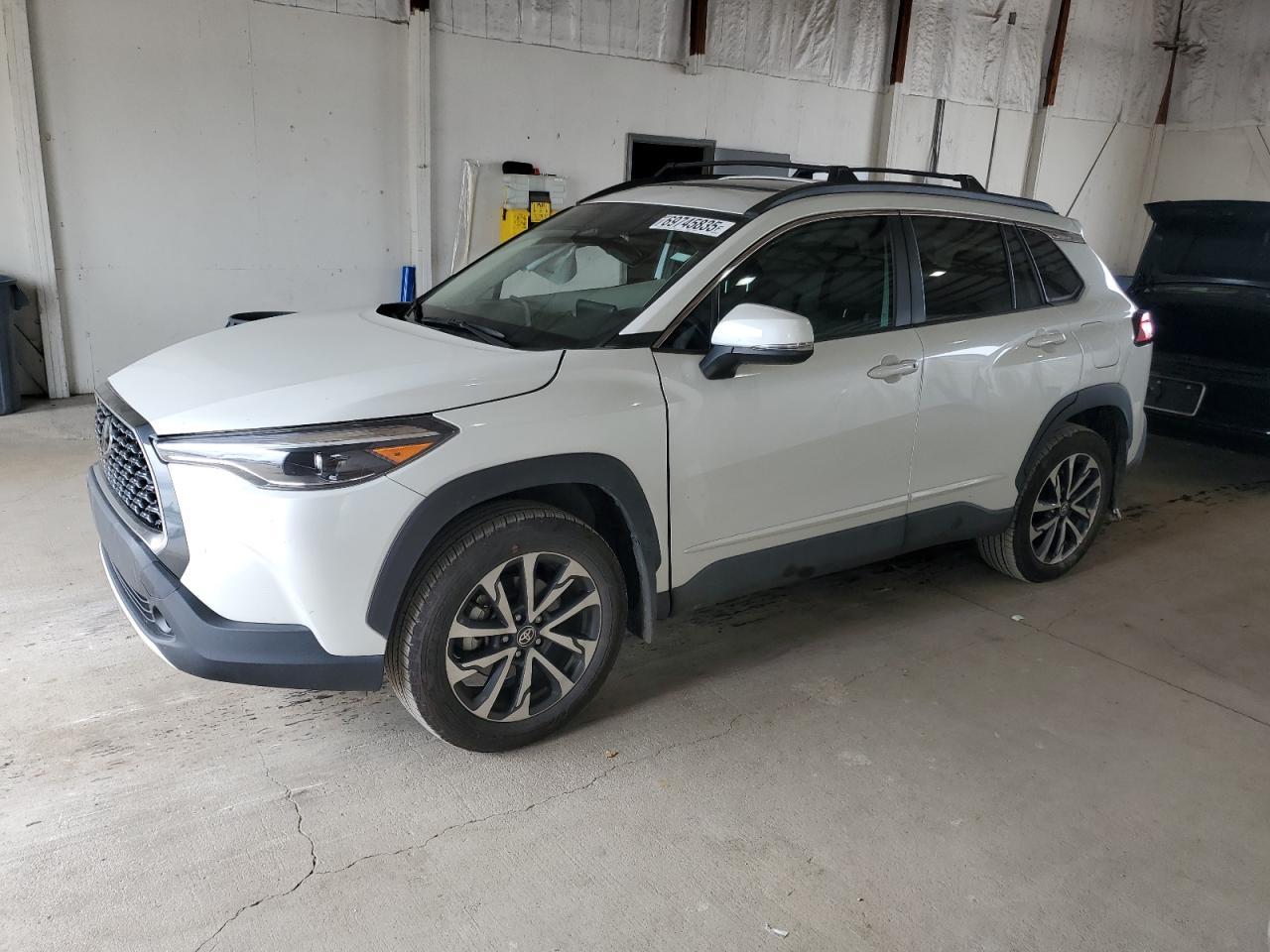 TOYOTA COROLLA CROSS XLE