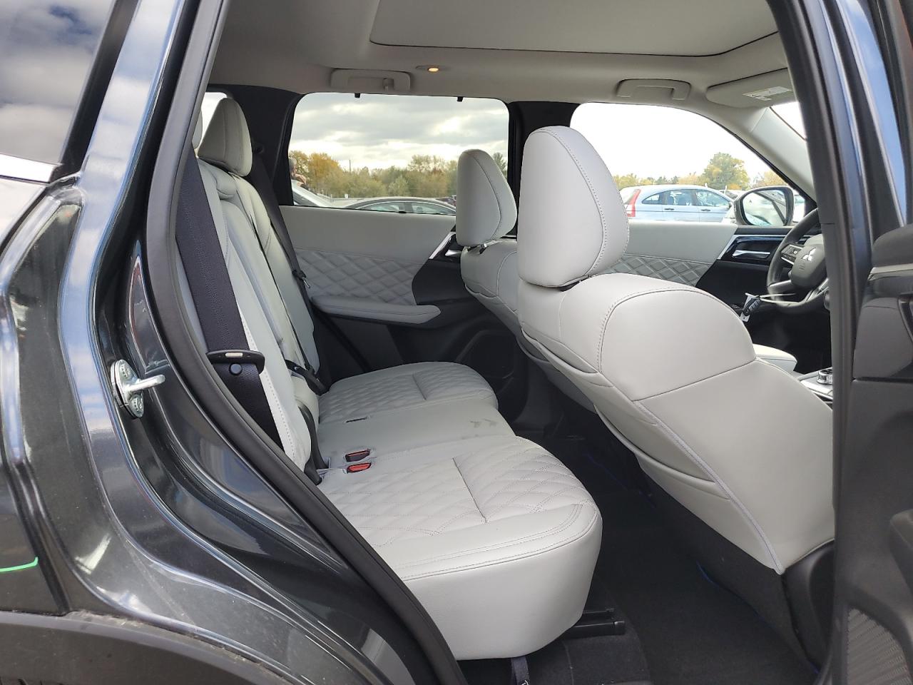 MITSUBISHI OUTLANDER SEL