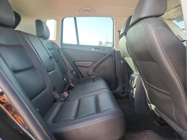 2016 VOLKSWAGEN TIGUAN S - WVGBV7AX2GW525370