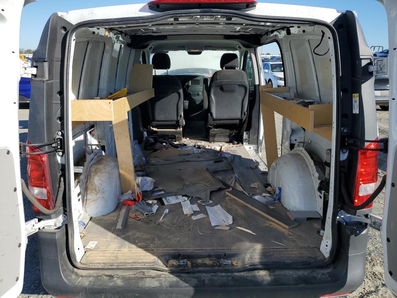 MERCEDES-BENZ METRIS