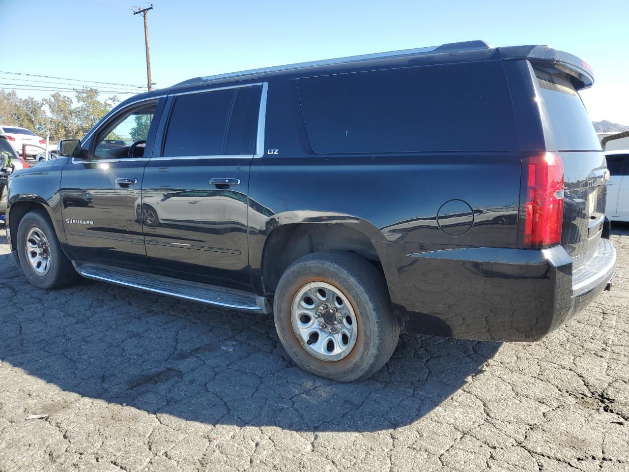 CHEVROLET SUBURBAN C1500 LTZ