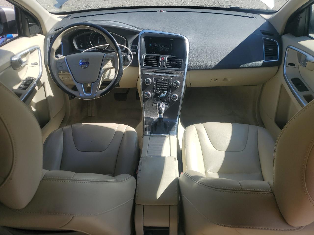 VOLVO XC60 T5 PREMIER