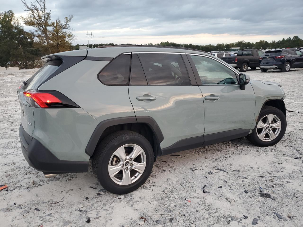 TOYOTA RAV4 XLE