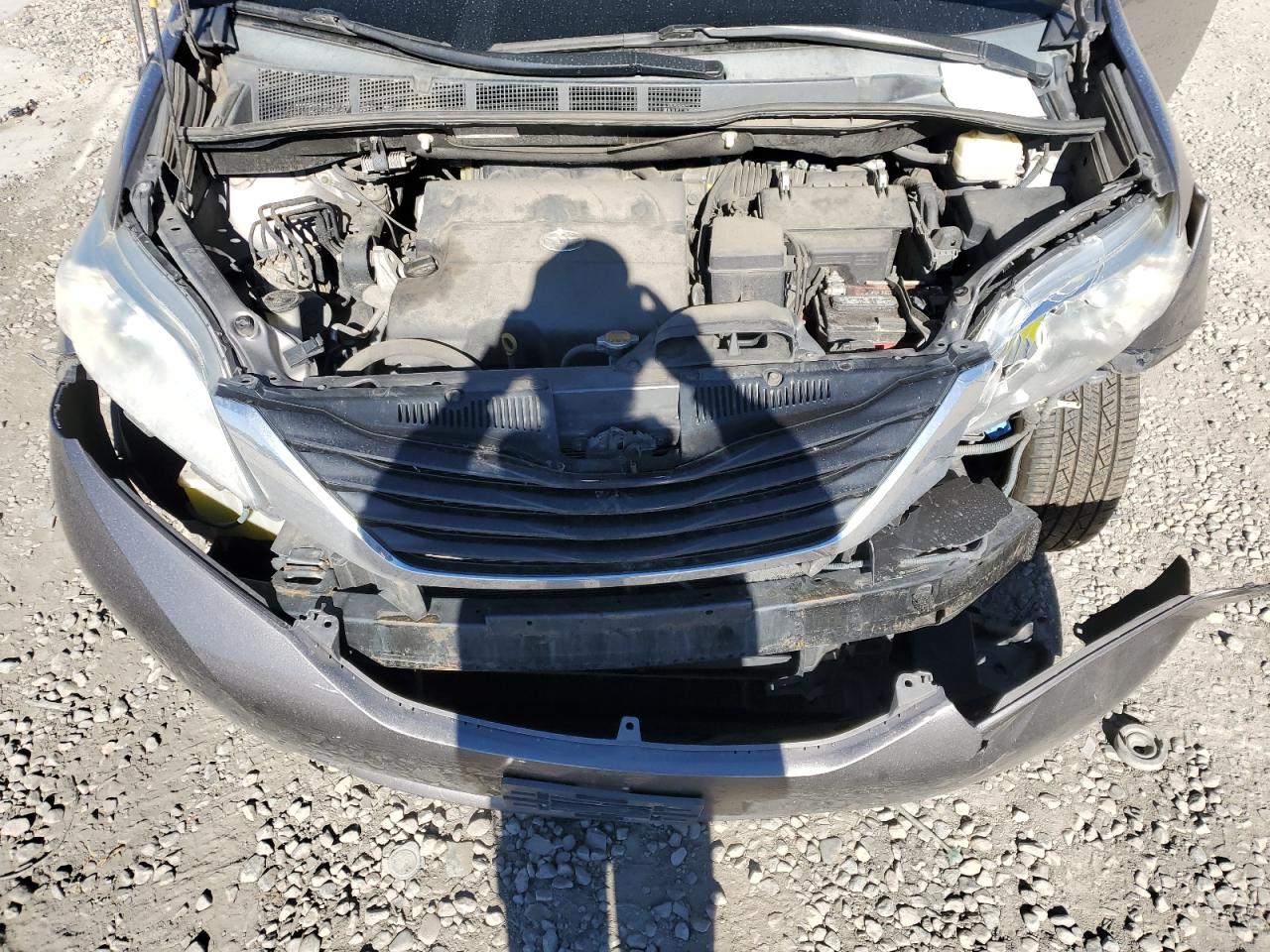 Lot #3294687037 2014 TOYOTA SIENNA LE