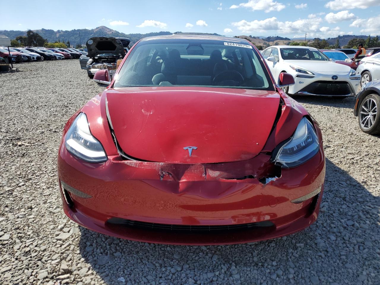 TESLA MODEL 3
