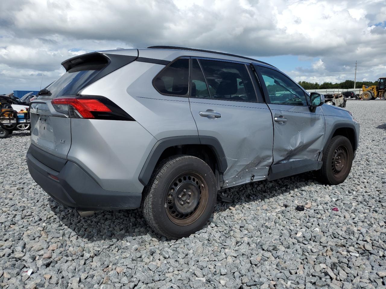 TOYOTA RAV4 LE