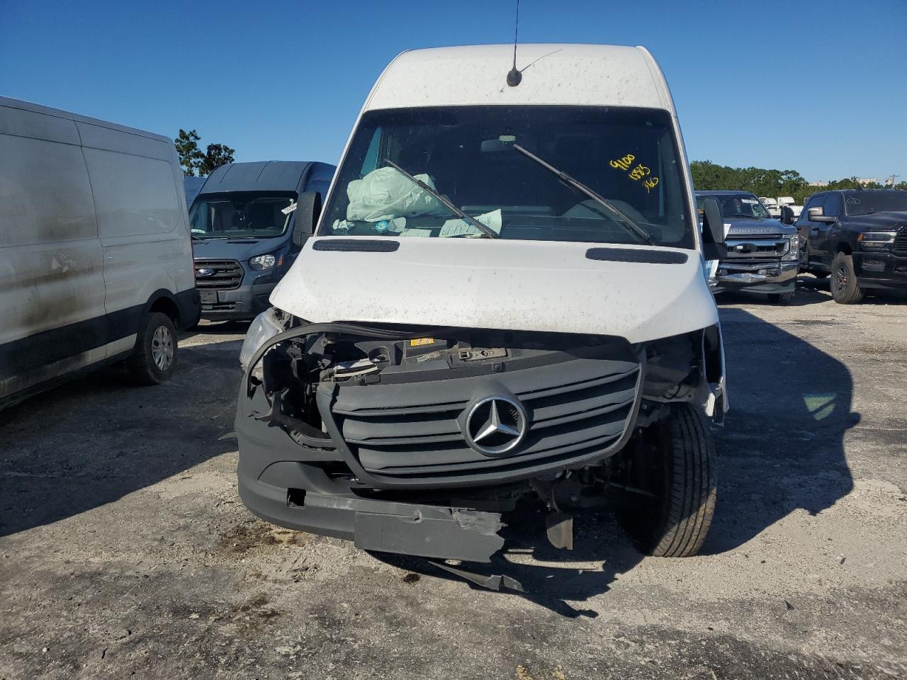 MERCEDES-BENZ SPRINTER 2500