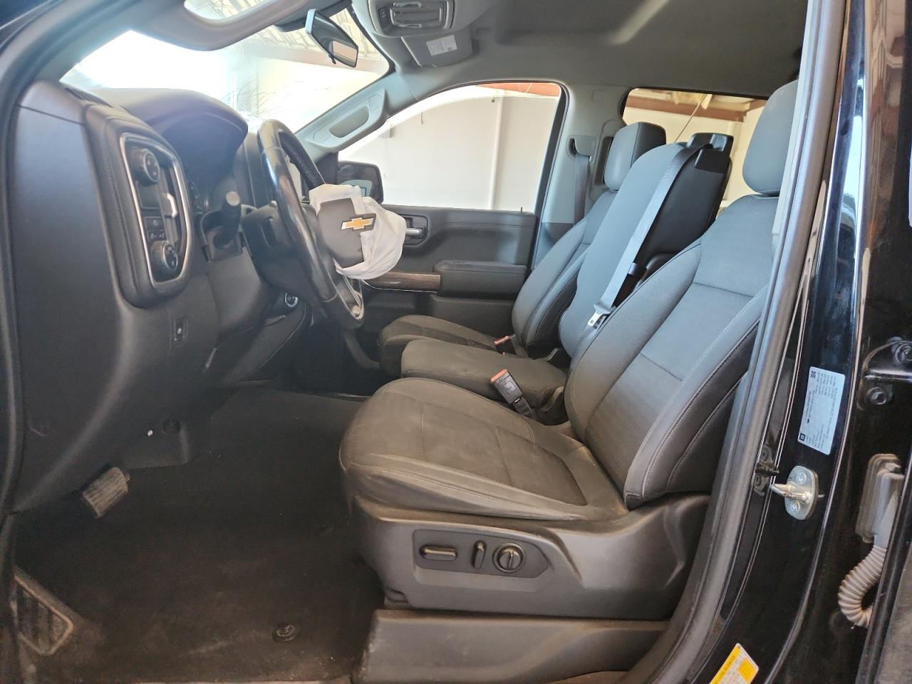 CHEVROLET SILVERADO C1500 LT