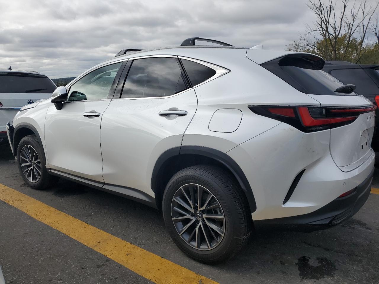 LEXUS NX 350H BASE