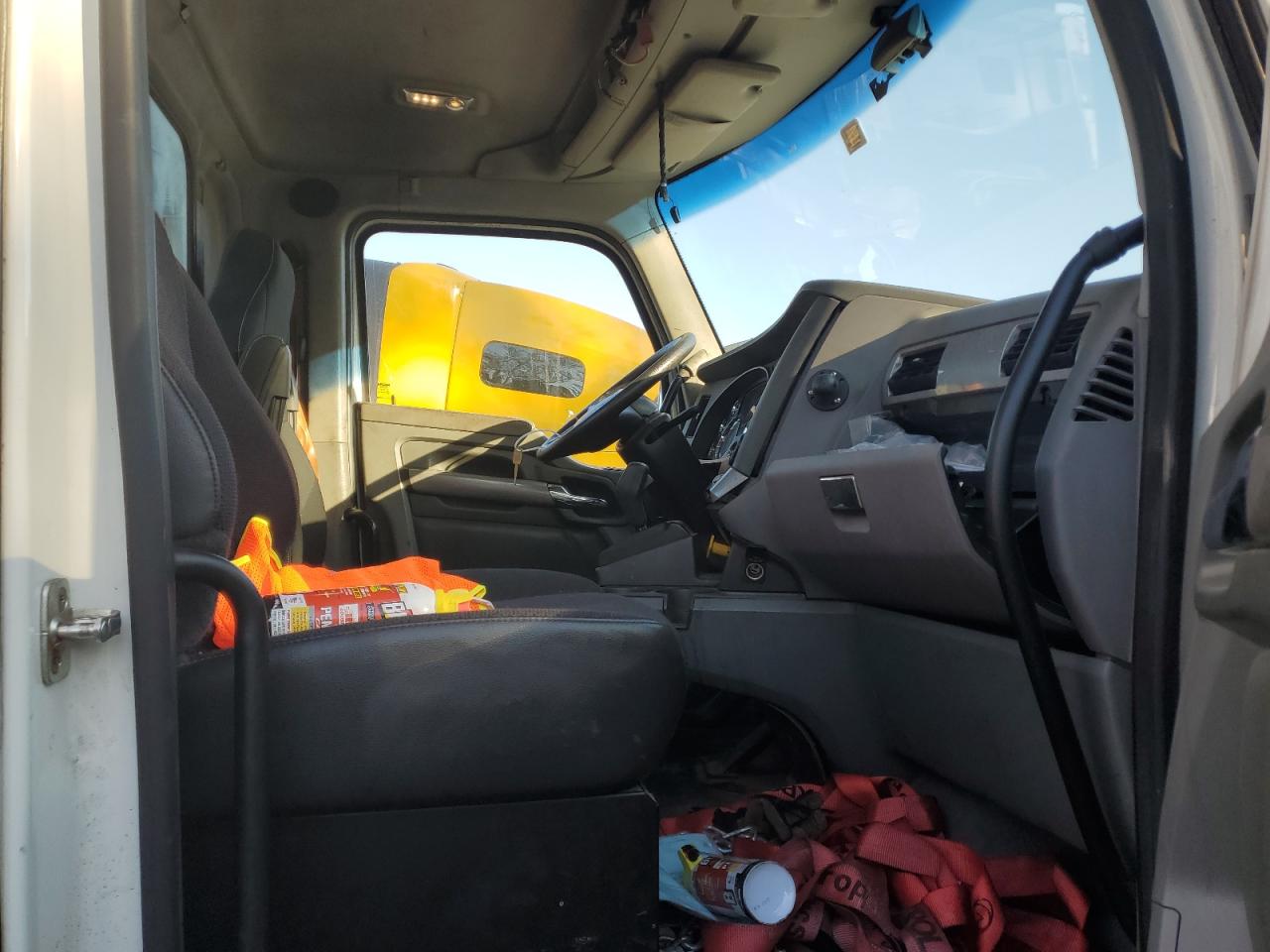 Lot #3265757906 2017 KENWORTH T680