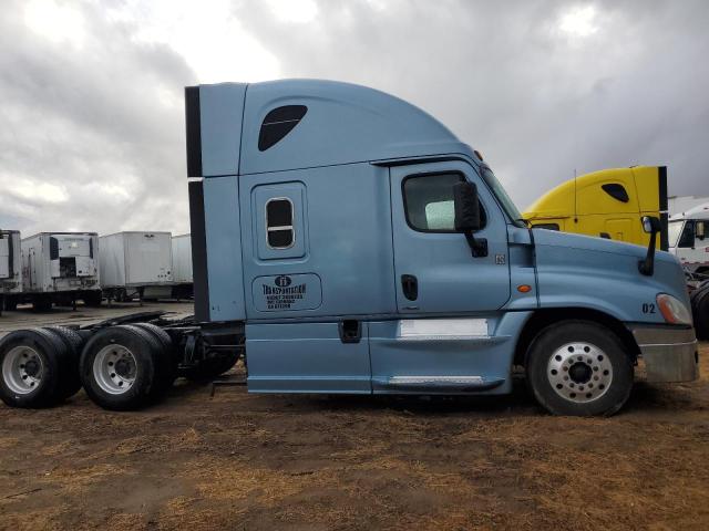 Global Auto Auctions: 2015 FREIGHTLINER CASCADIA 1