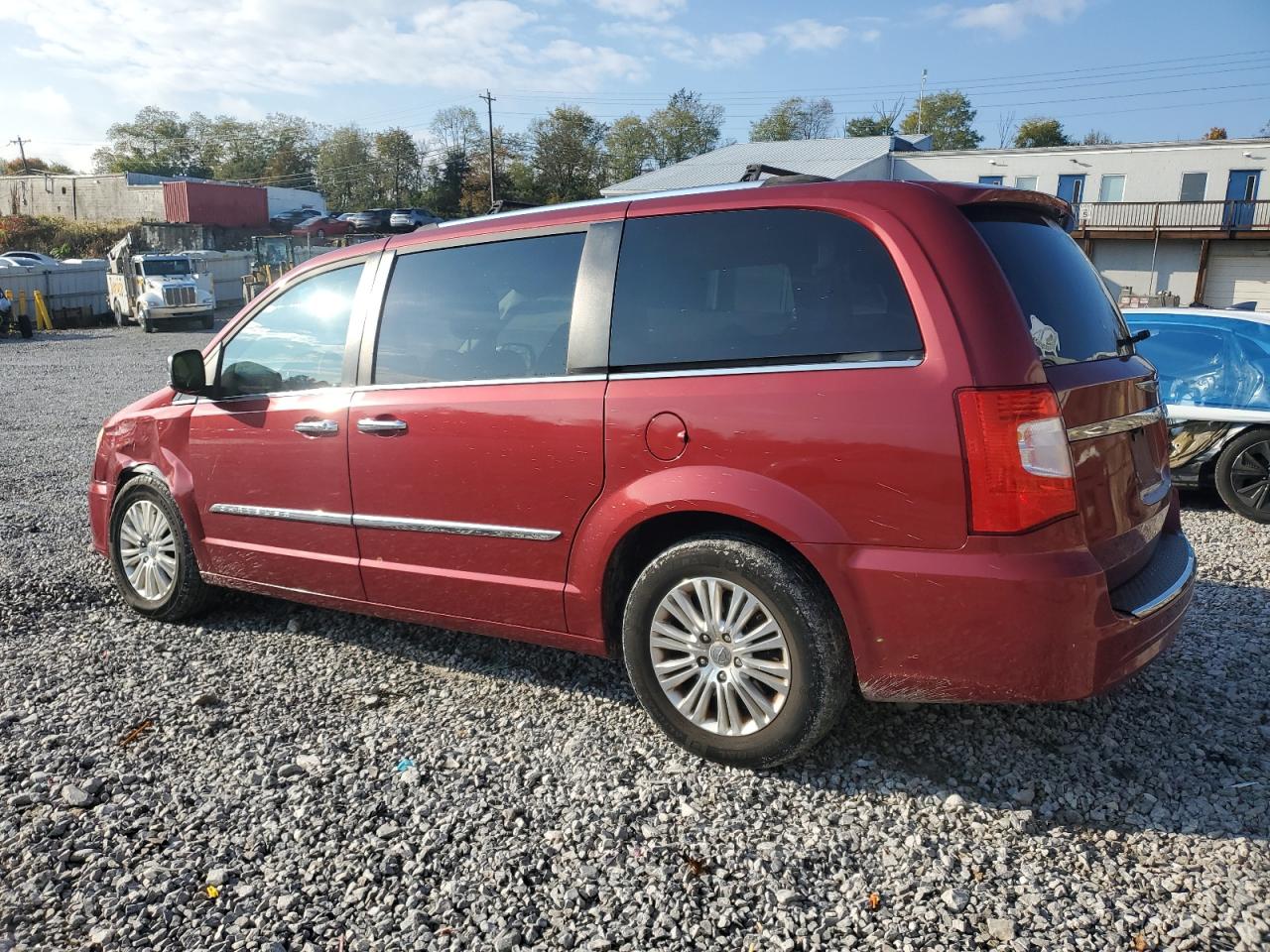 CHRYSLER TOWN & COUNTRY LIMITED