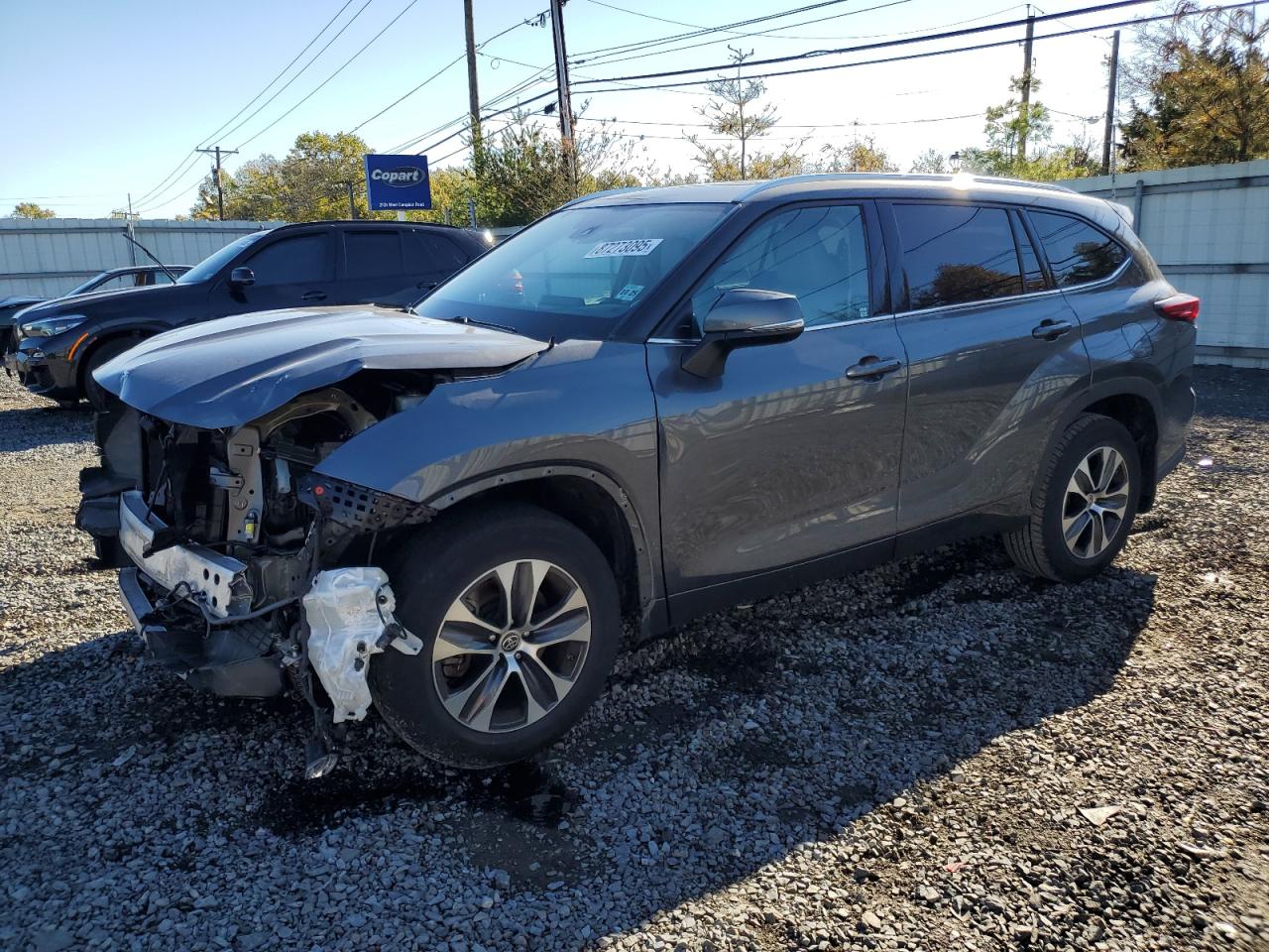 TOYOTA HIGHLANDER XLE