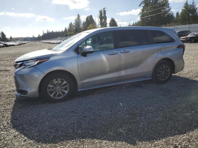 TOYOTA SIENNA LE