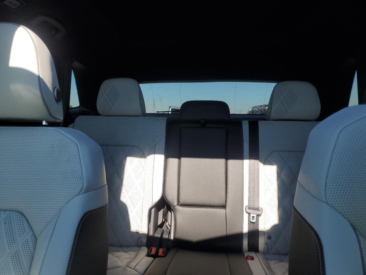 VOLKSWAGEN ATLAS CROSS SPORT SEL PREMIUM R-LINE