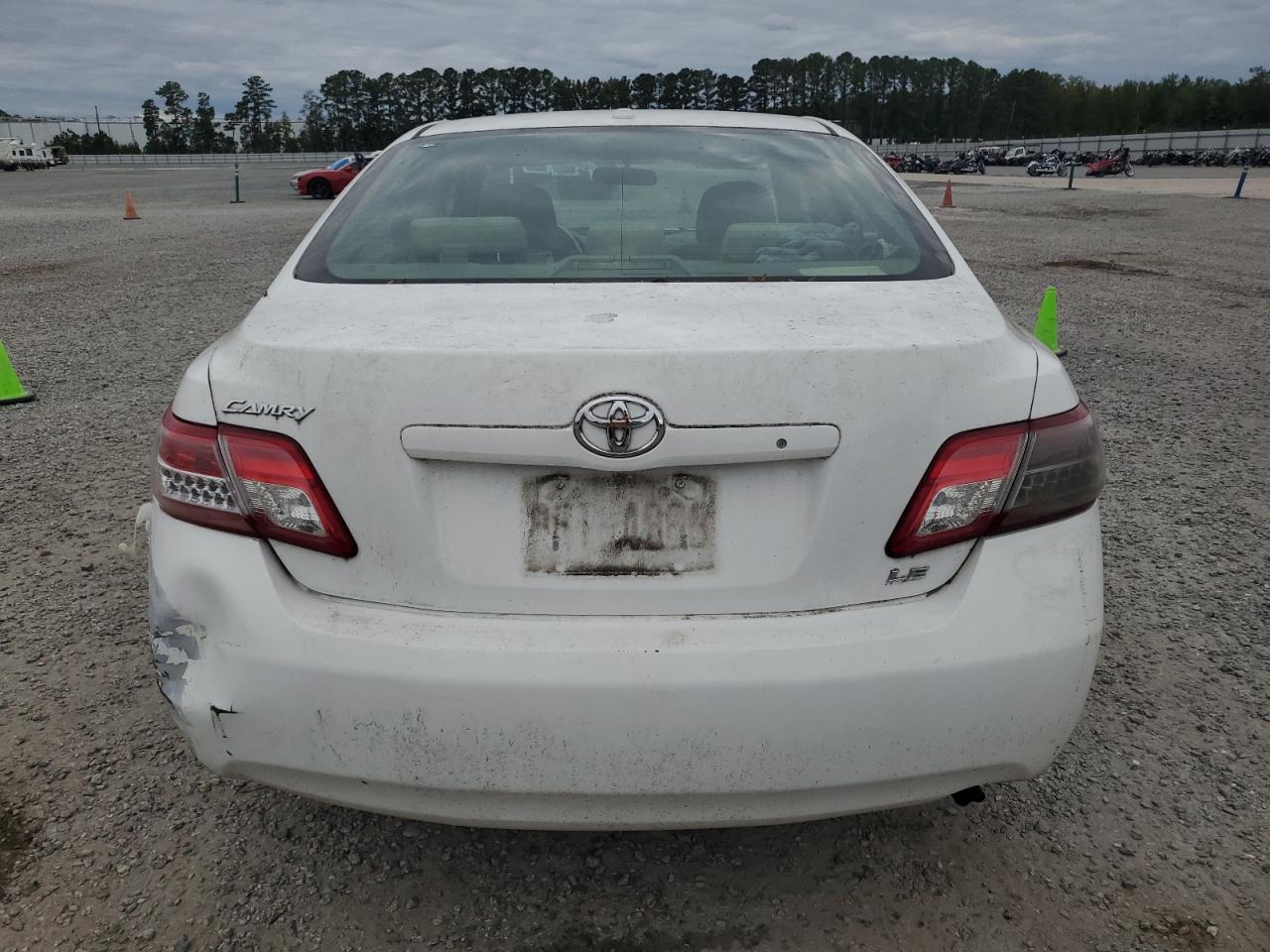 TOYOTA CAMRY BASE