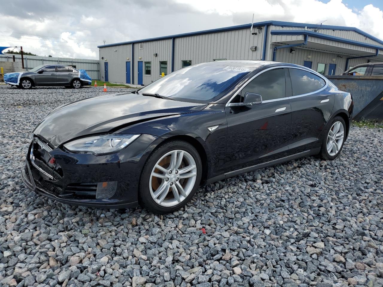 TESLA MODEL S 85D