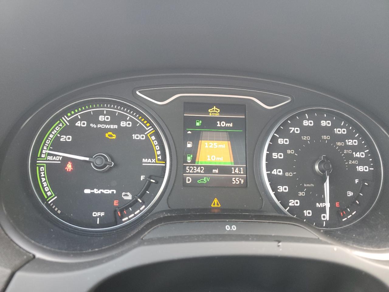 AUDI A3 E-TRON PREMIUM