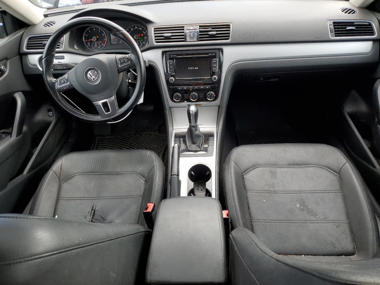 VOLKSWAGEN PASSAT SE