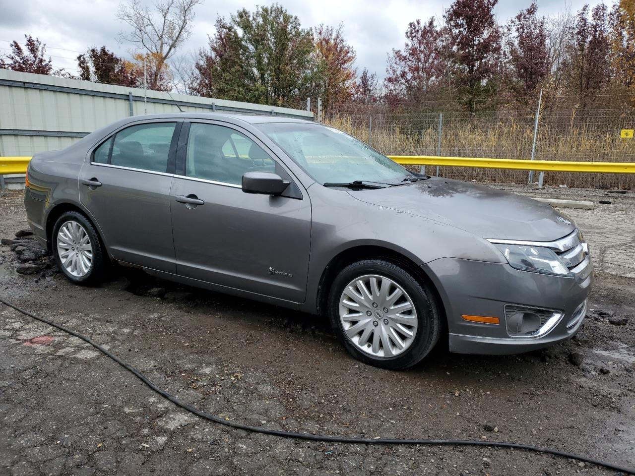 FORD FUSION HYBRID