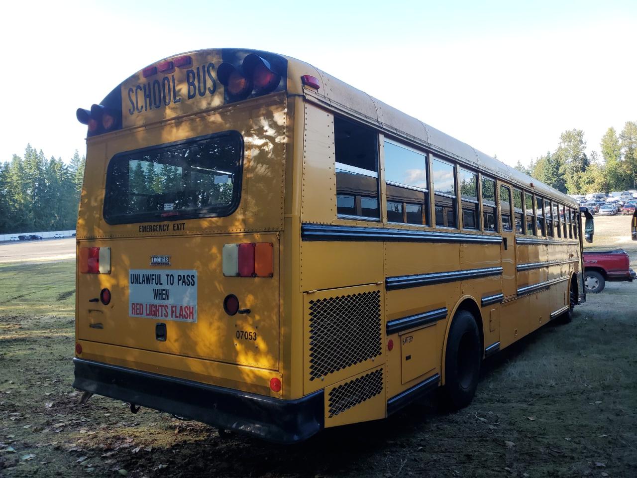 Lot #3256344373 2009 THOMAS SAF-T-LINER HDX