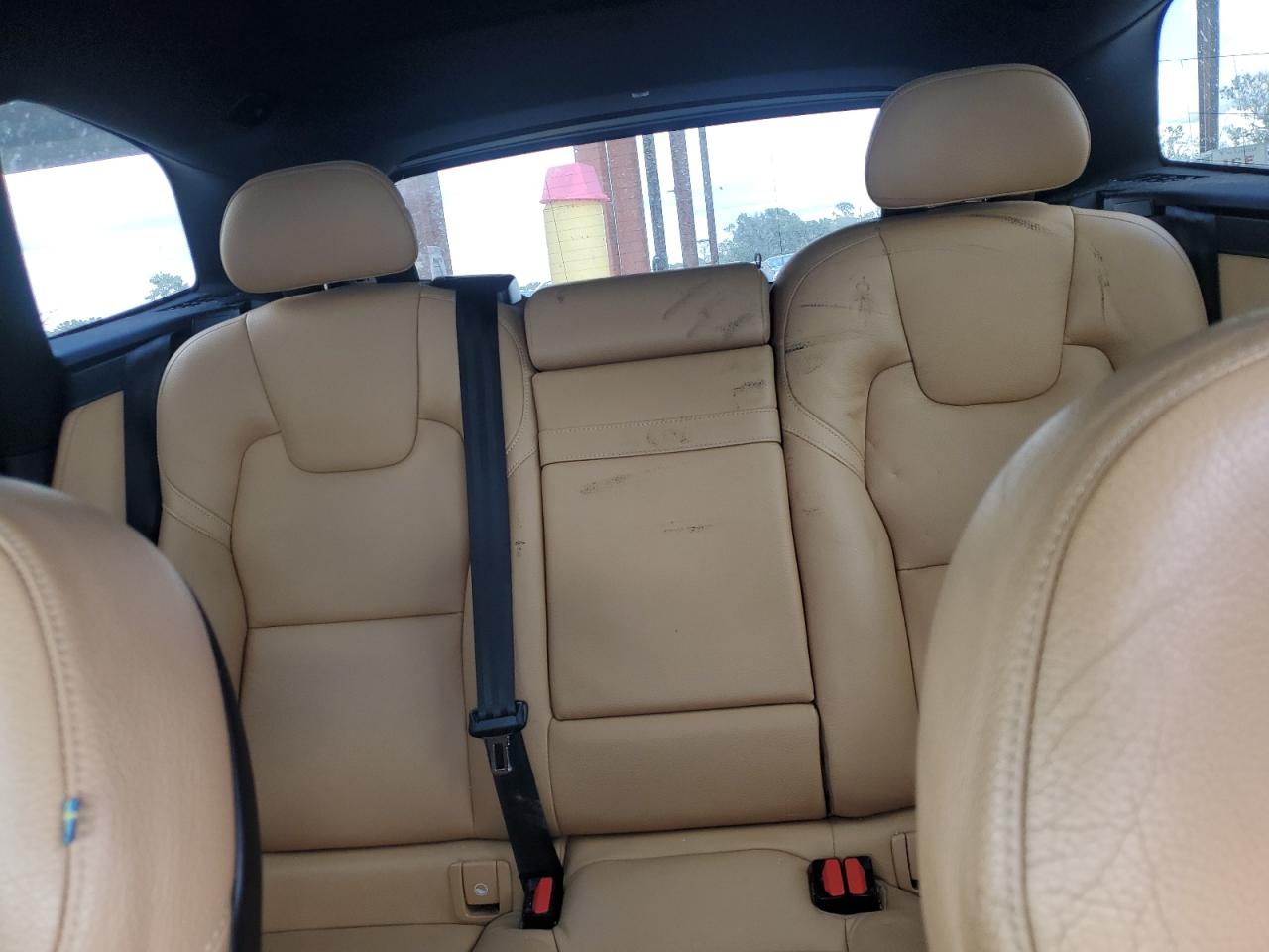 VOLVO XC60 T5 MOMENTUM