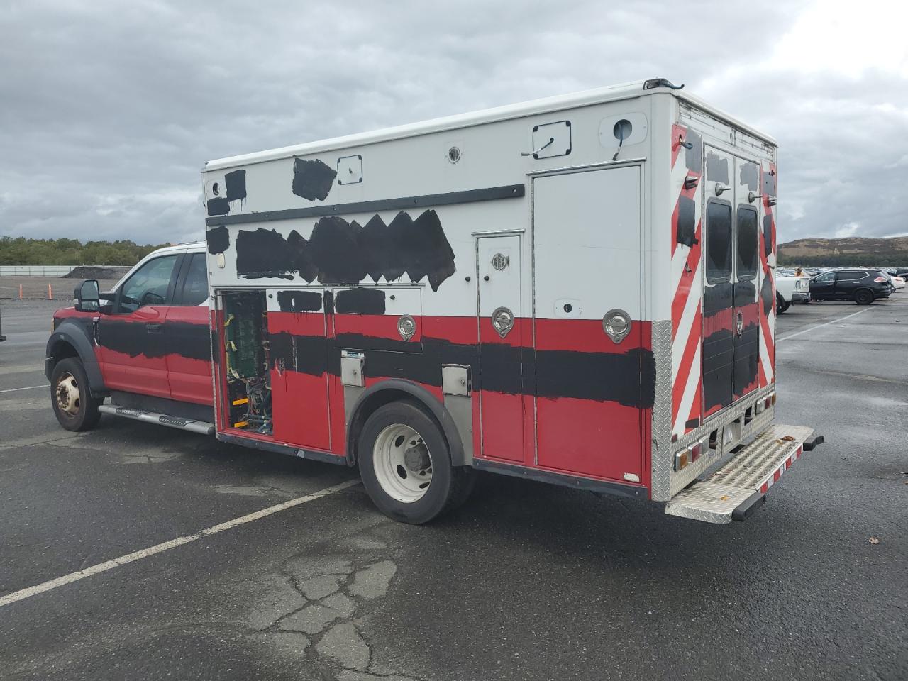 FORD F-550 SUPER DUTY