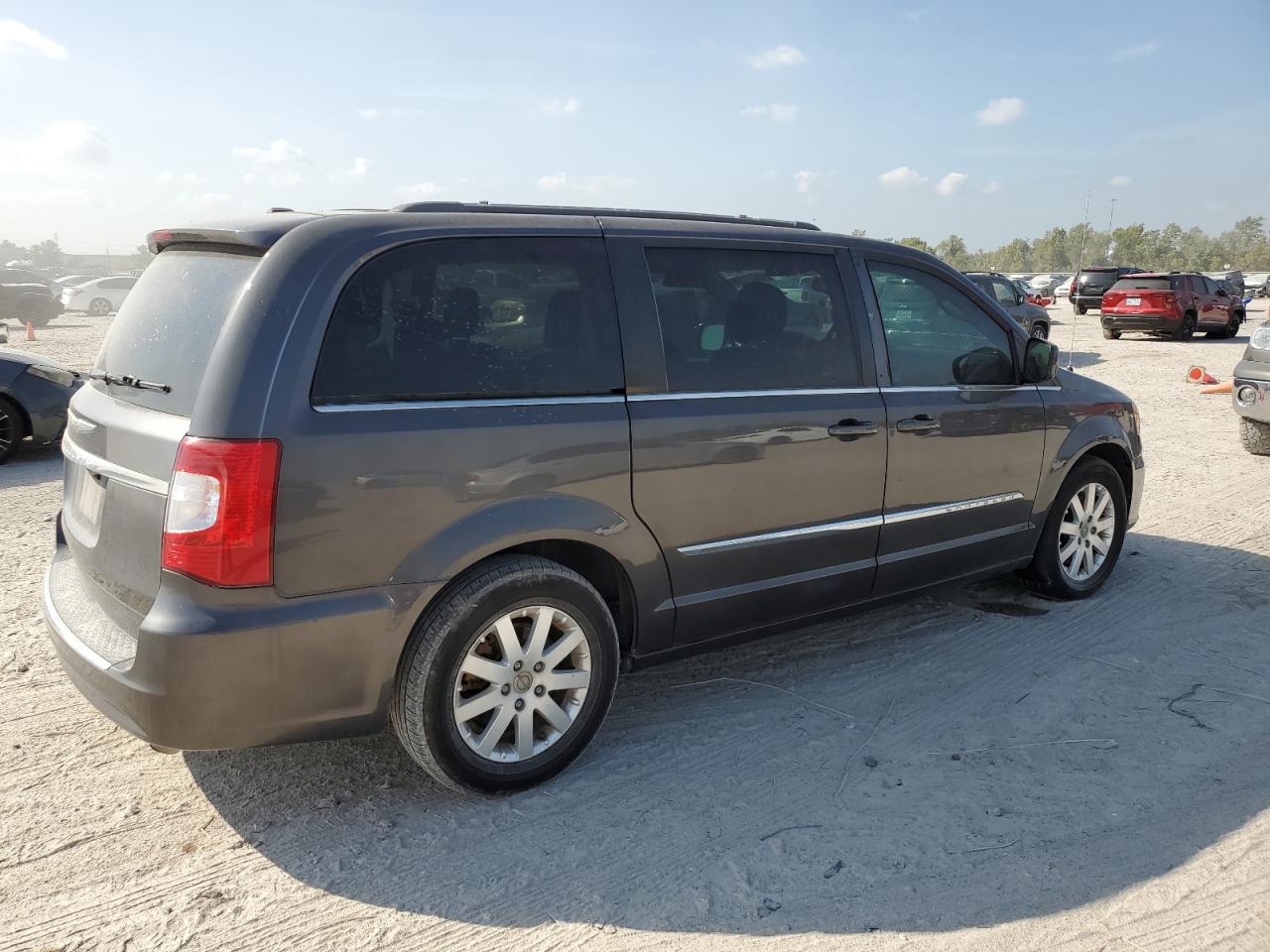 Lot #3317690067 2015 CHRYSLER TOWN & COU