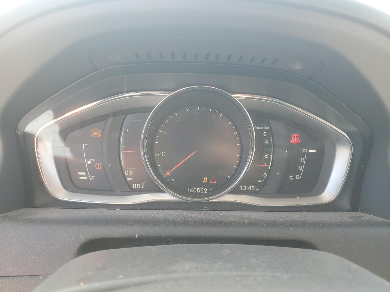 VOLVO XC60 T5 INSCRIPTION