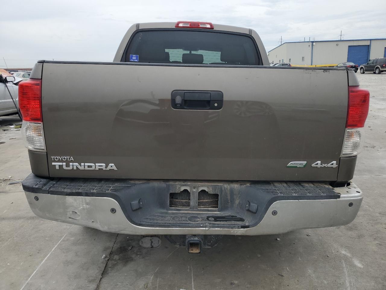 TOYOTA TUNDRA CREWMAX LIMITED