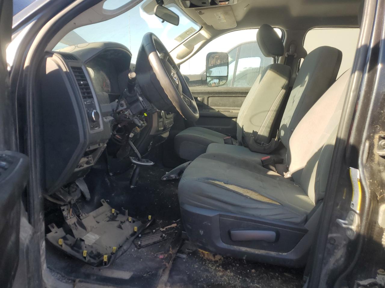 Lot #3268882219 2018 RAM 3500 ST