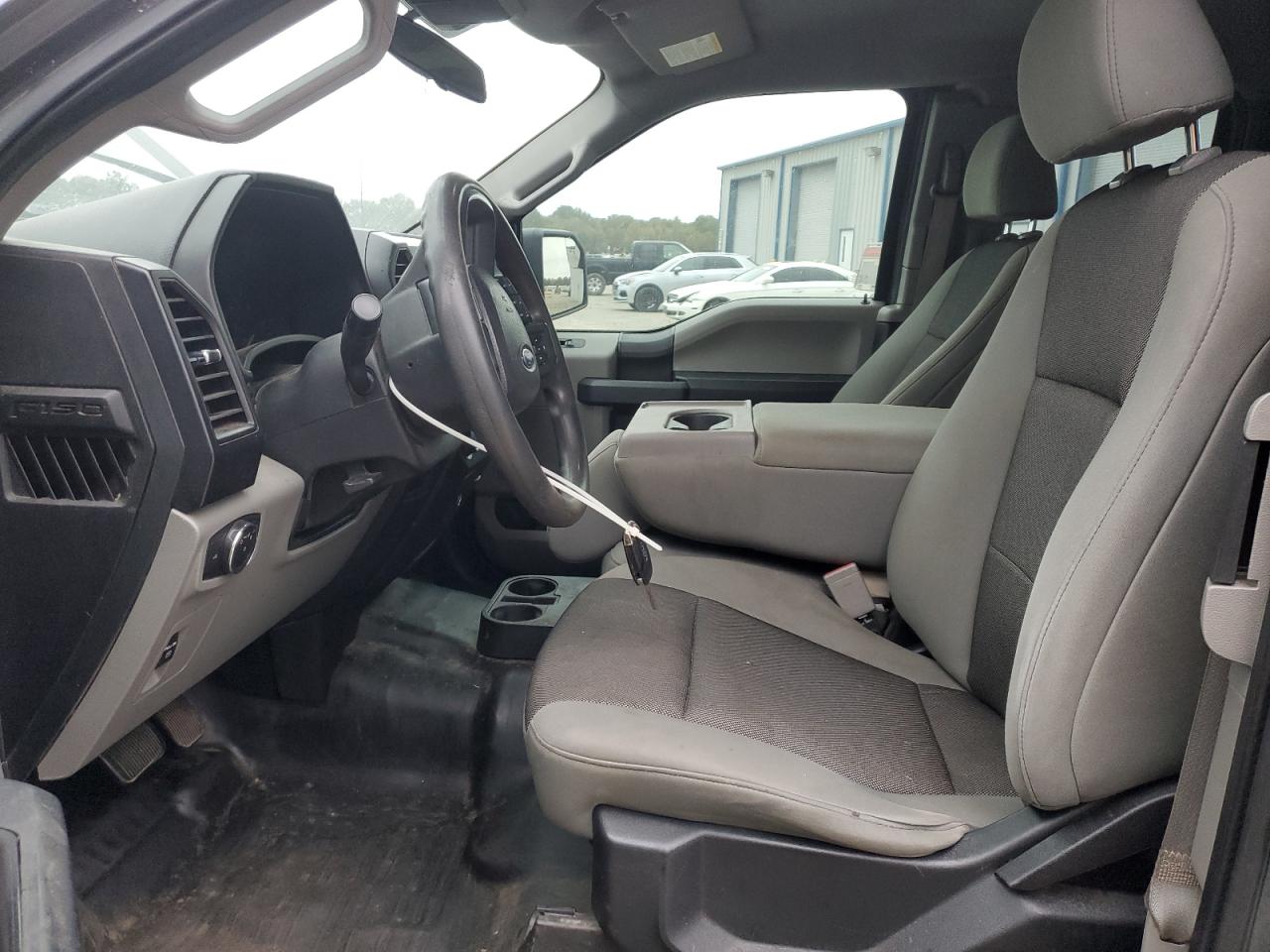 FORD F-150 SUPER CAB